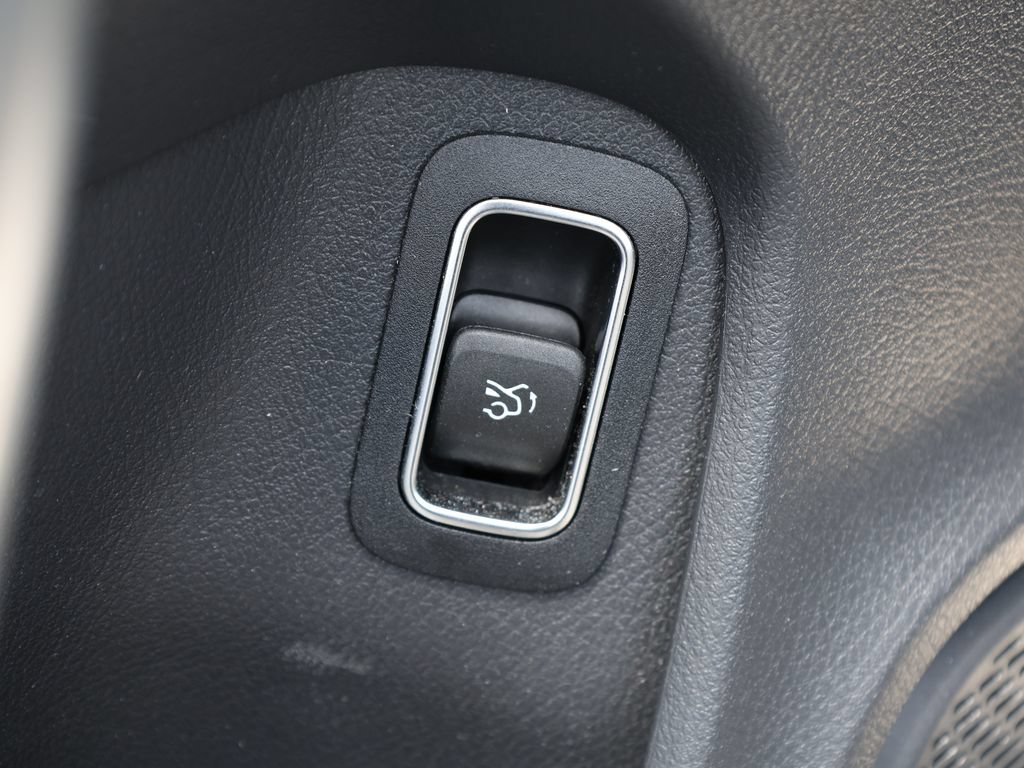 Used 2024 Mercedes-Benz CLA 250 image 13