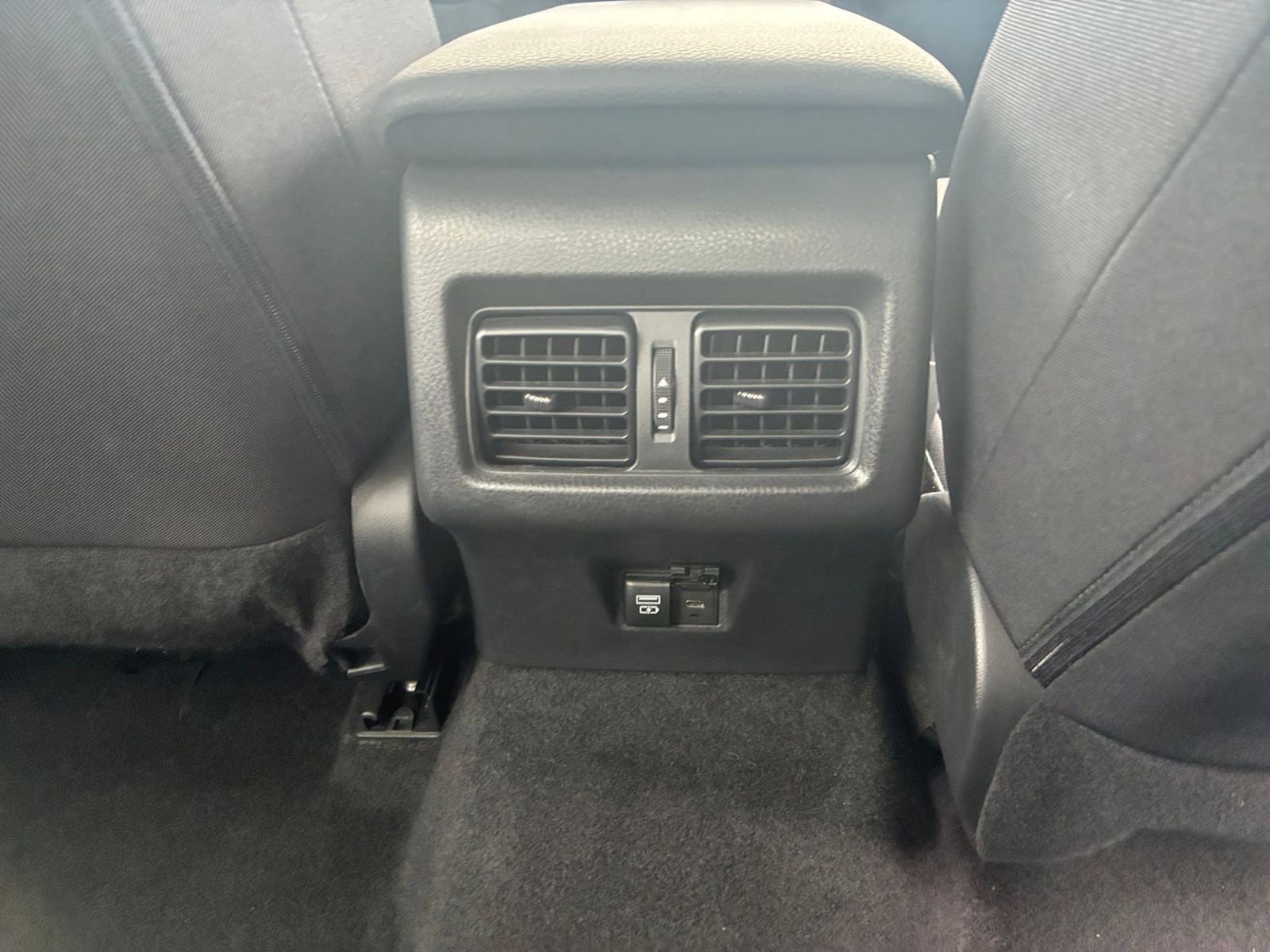 Used 2025 Toyota Camry LE image 23