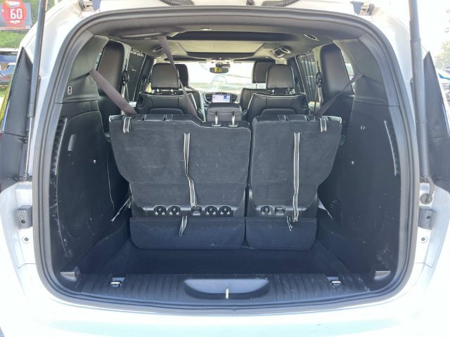 Used 2025 Chrysler Pacifica Limited FWD image 18