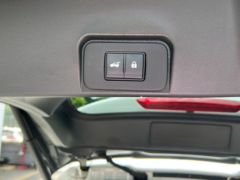 Used 2023 Nissan Rogue SV w/ SV Premium B Package image 14