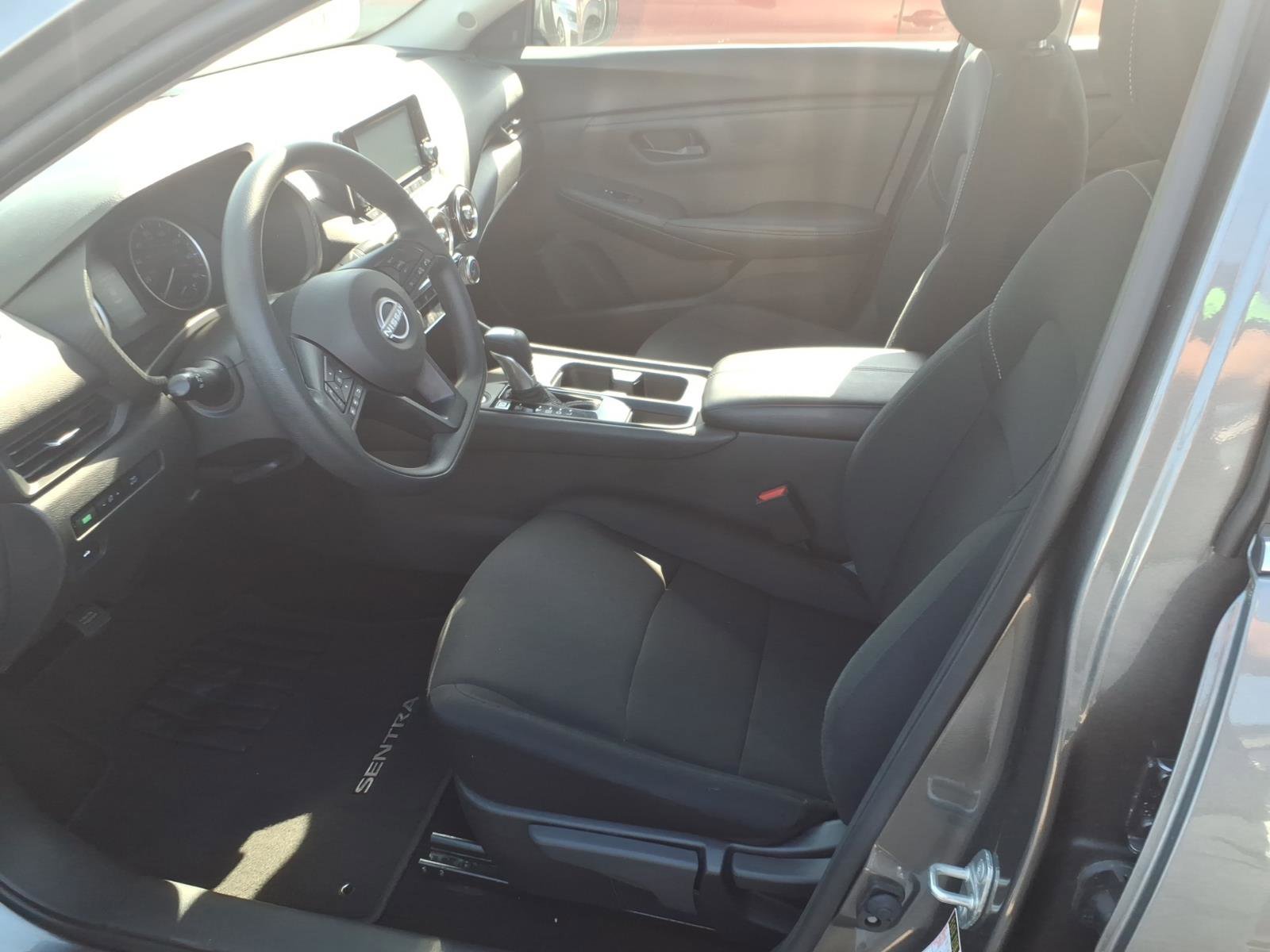 Certified 2025 Nissan Sentra S FWD image 4