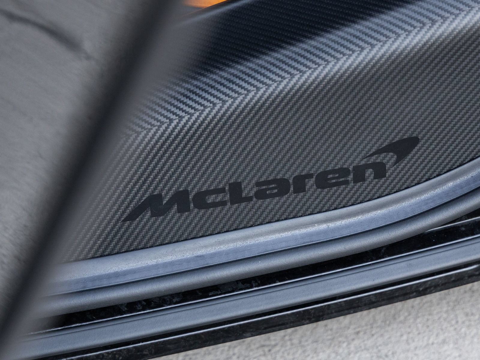 Used 2024 McLaren 750S Spider RWD image 23
