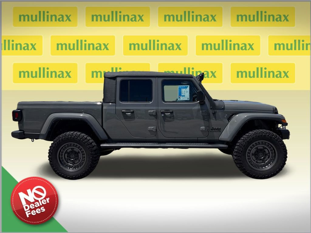 Used 2022 Jeep Gladiator Sport image 2