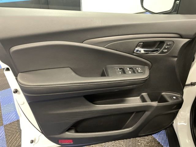 Certified 2023 Honda Ridgeline RTL image 13