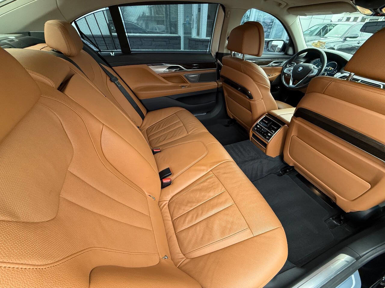 Used 2016 BMW 740i RWD image 17