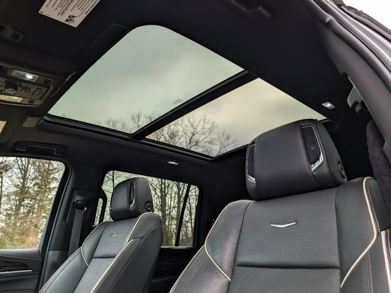 Used 2023 Cadillac Escalade ESV Premium Luxury image 19