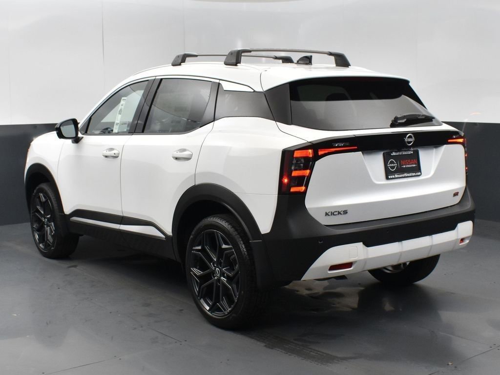 New 2026 Nissan Kicks SR w/ Illumination Package image 6