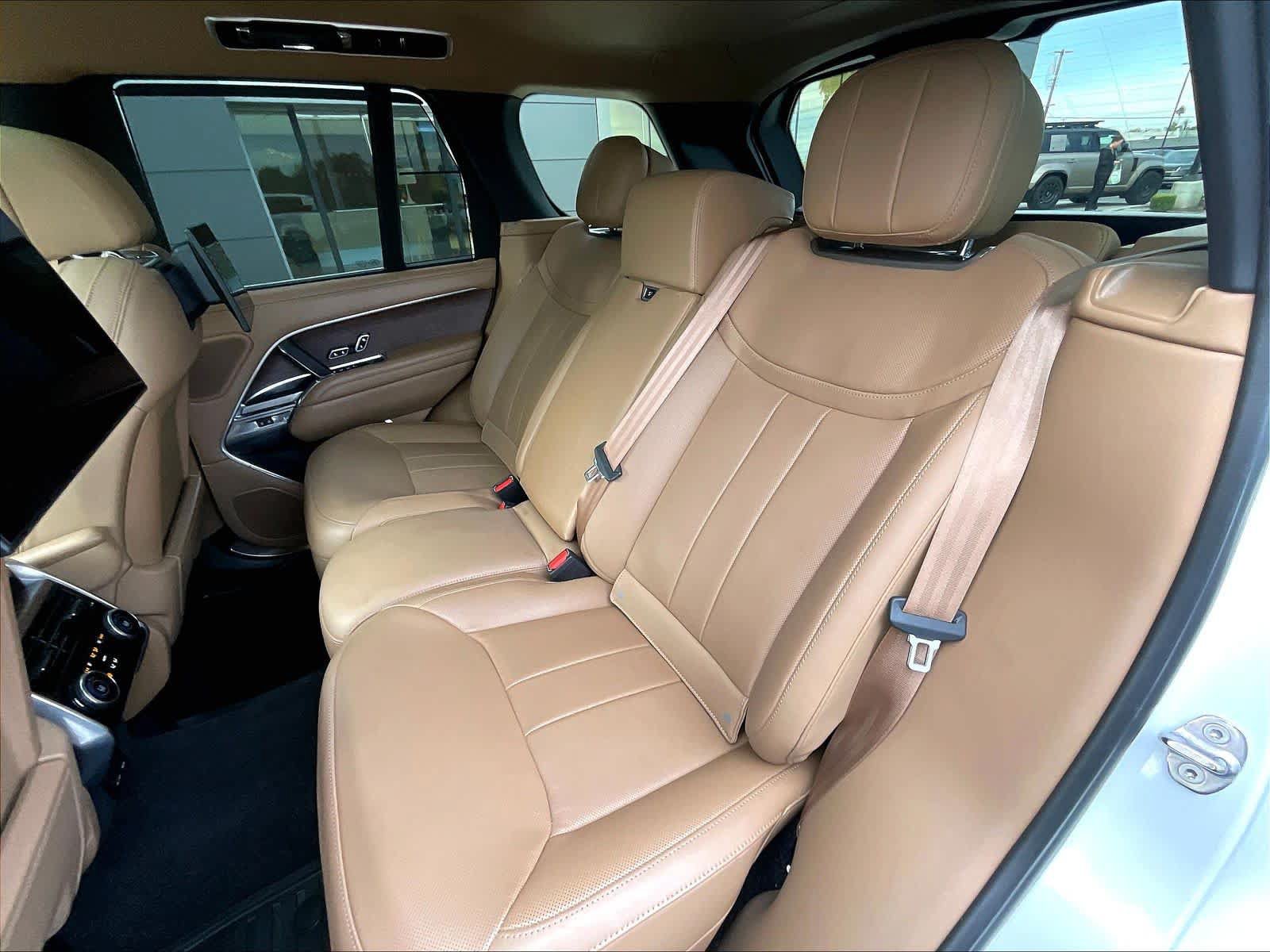 Used 2023 Land Rover Range Rover Autobiography AWD/4WD image 28