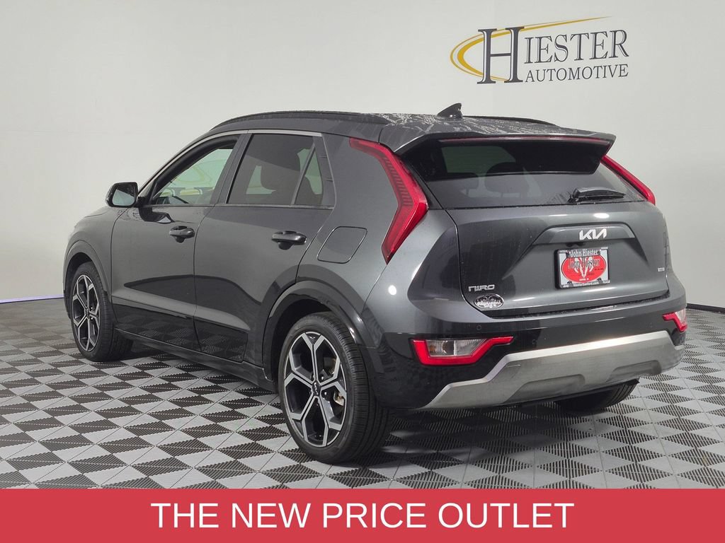 Used 2023 Kia Niro EX Touring FWD image 5