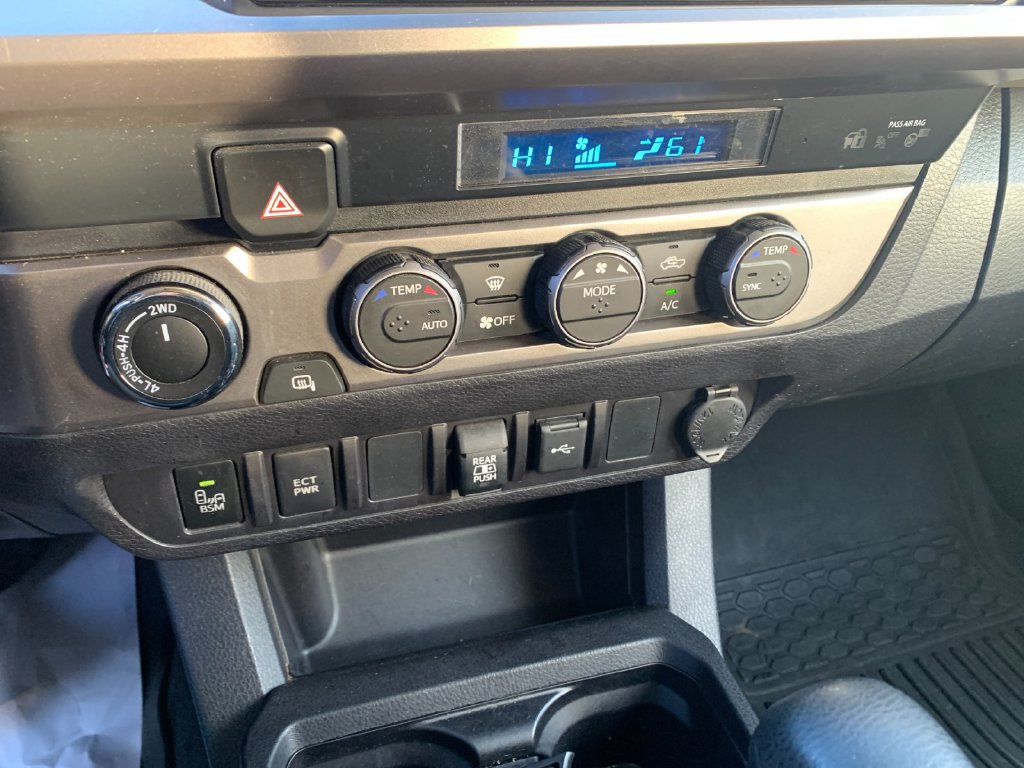 Used 2022 Toyota Tacoma SR5 w/ Technology Package AWD/4WD image 23