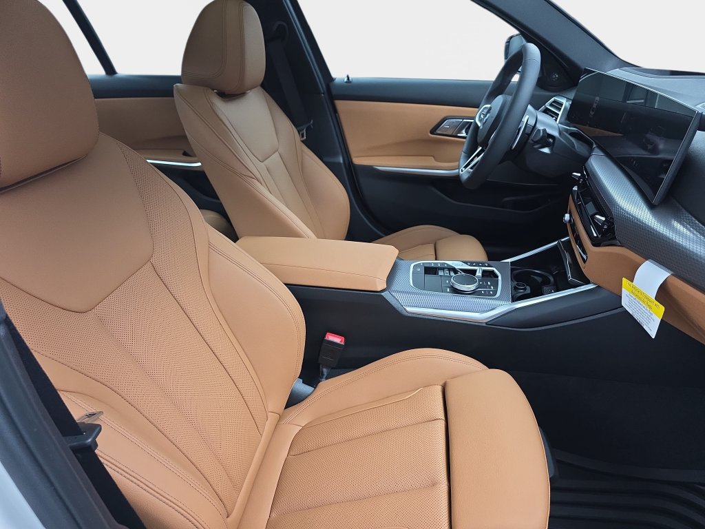 New 2026 BMW 330i xDrive Sedan w/ M Sport Package AWD/4WD image 9
