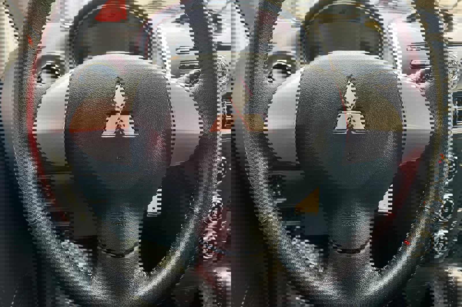 Used 2016 Mitsubishi i ES image 26