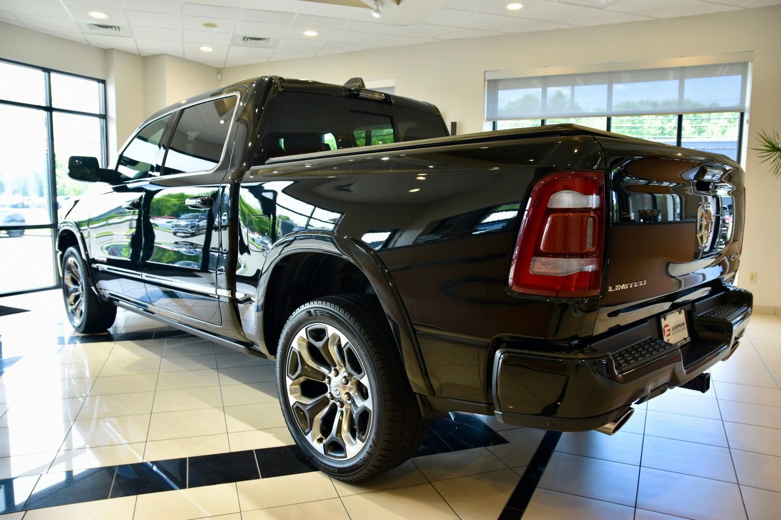 Used 2022 RAM 1500 Limited image 4