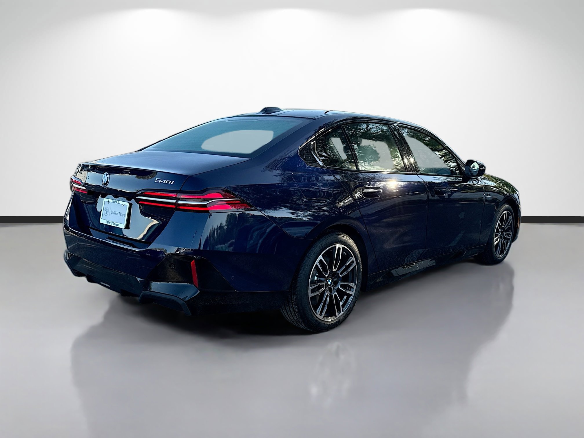 New 2026 BMW 540i xDrive w/ Executive Package image 3