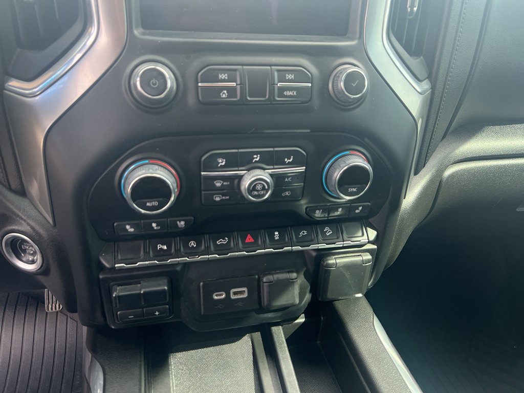 Used 2022 Chevrolet Silverado 1500 LTZ image 17