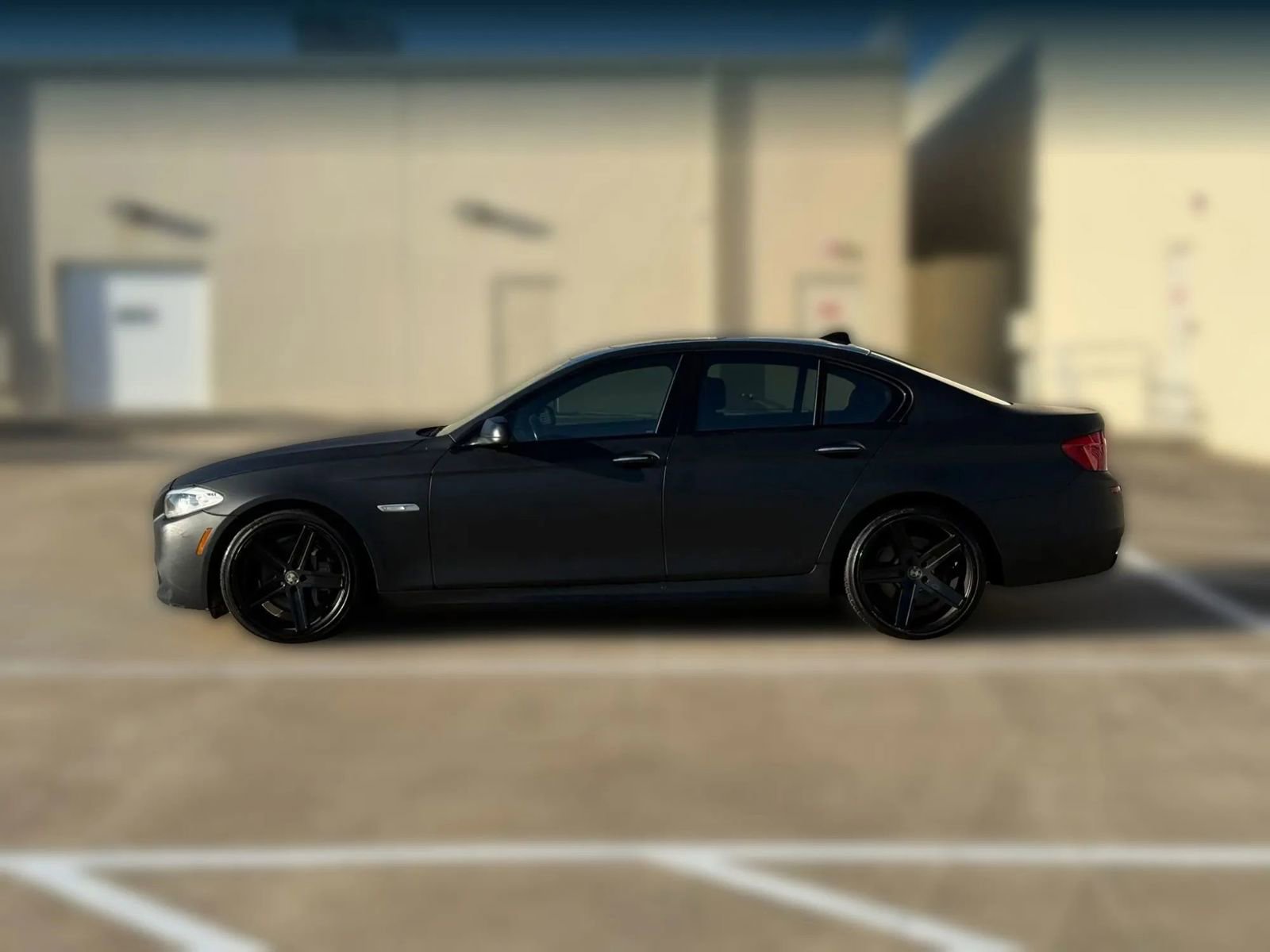 Used 2012 BMW 550i Sedan image 5