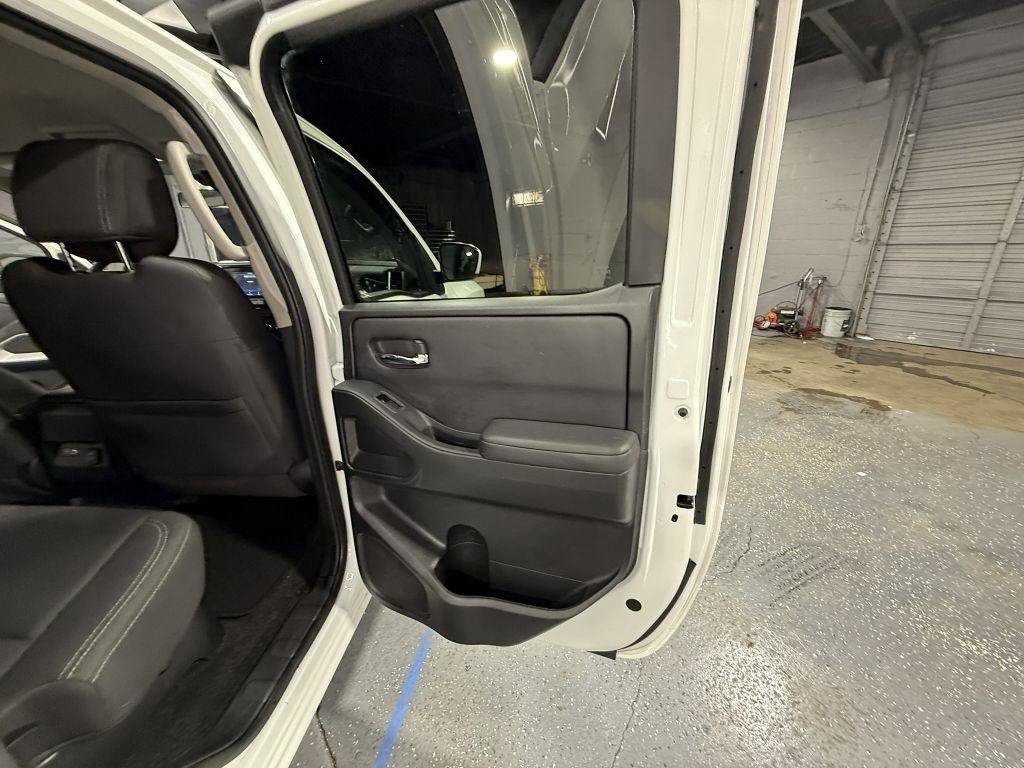Used 2022 Nissan Frontier SV image 27