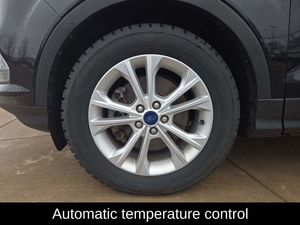 Used 2019 Ford Escape SE image 10