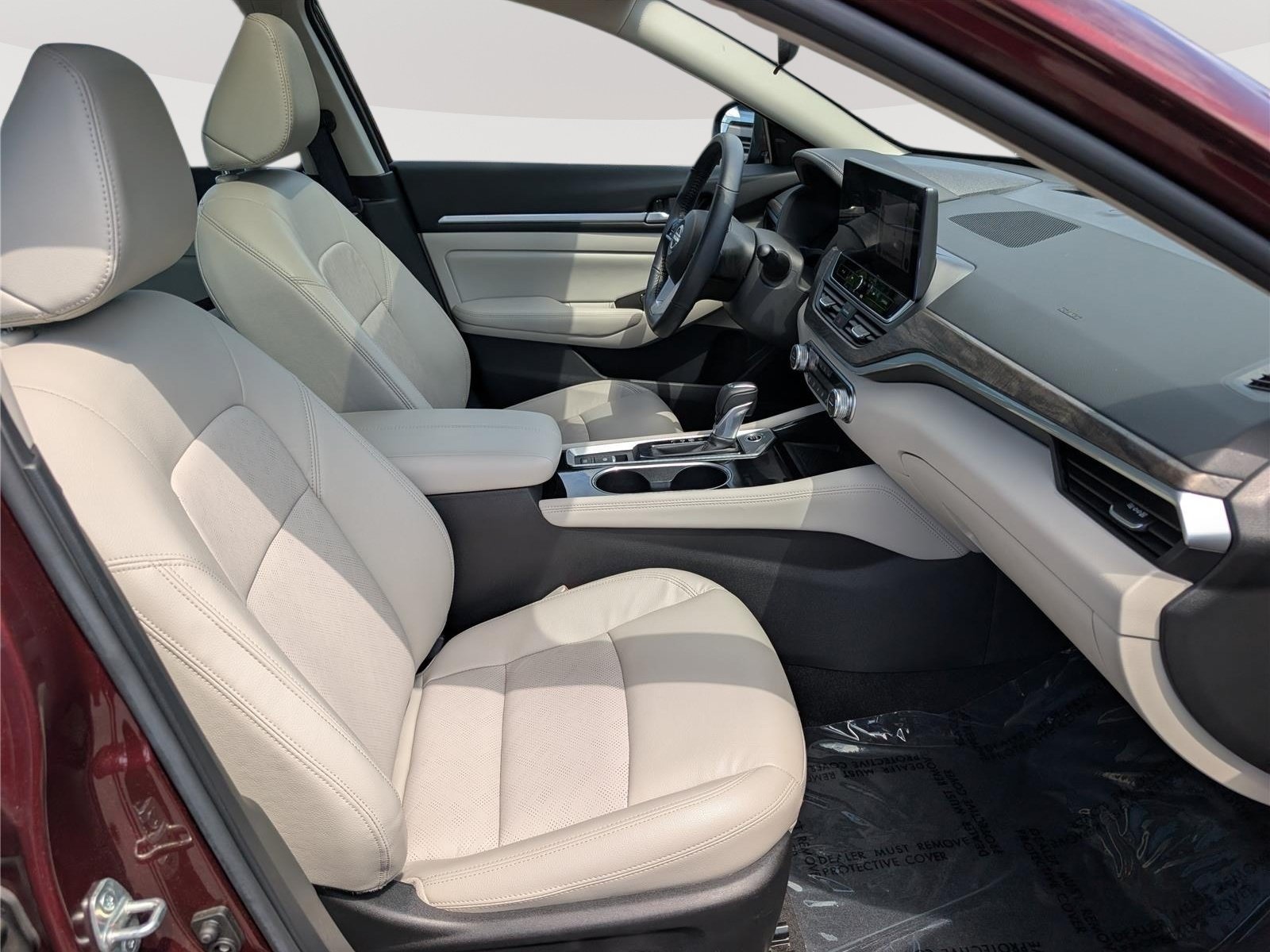 Used 2025 Nissan Altima 2.5 SL AWD/4WD image 12