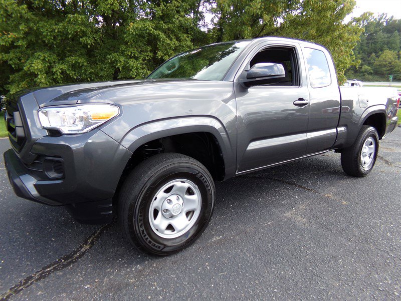 Used 2022 Toyota Tacoma SR5 video 1