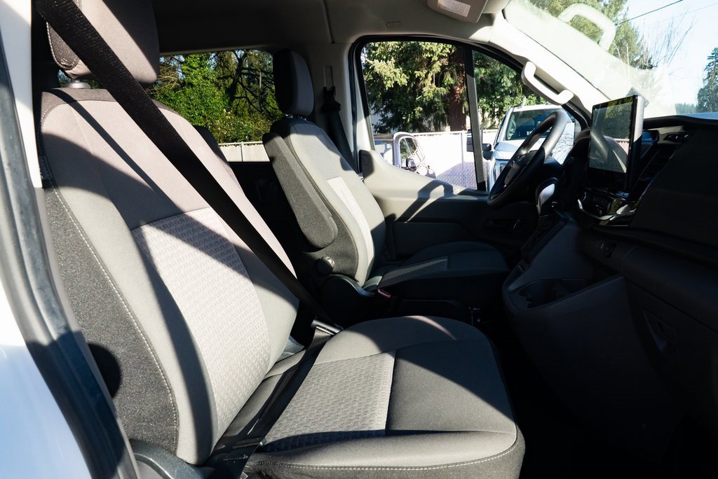 Used 2023 Ford Transit 350 XLT image 21