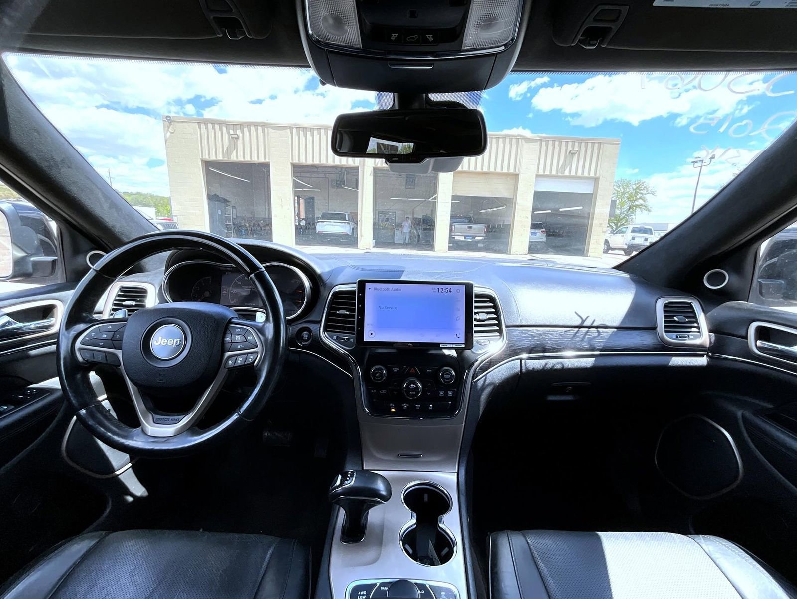Used 2015 Jeep Grand Cherokee Summit w/ Platinum Series Group AWD/4WD image 15