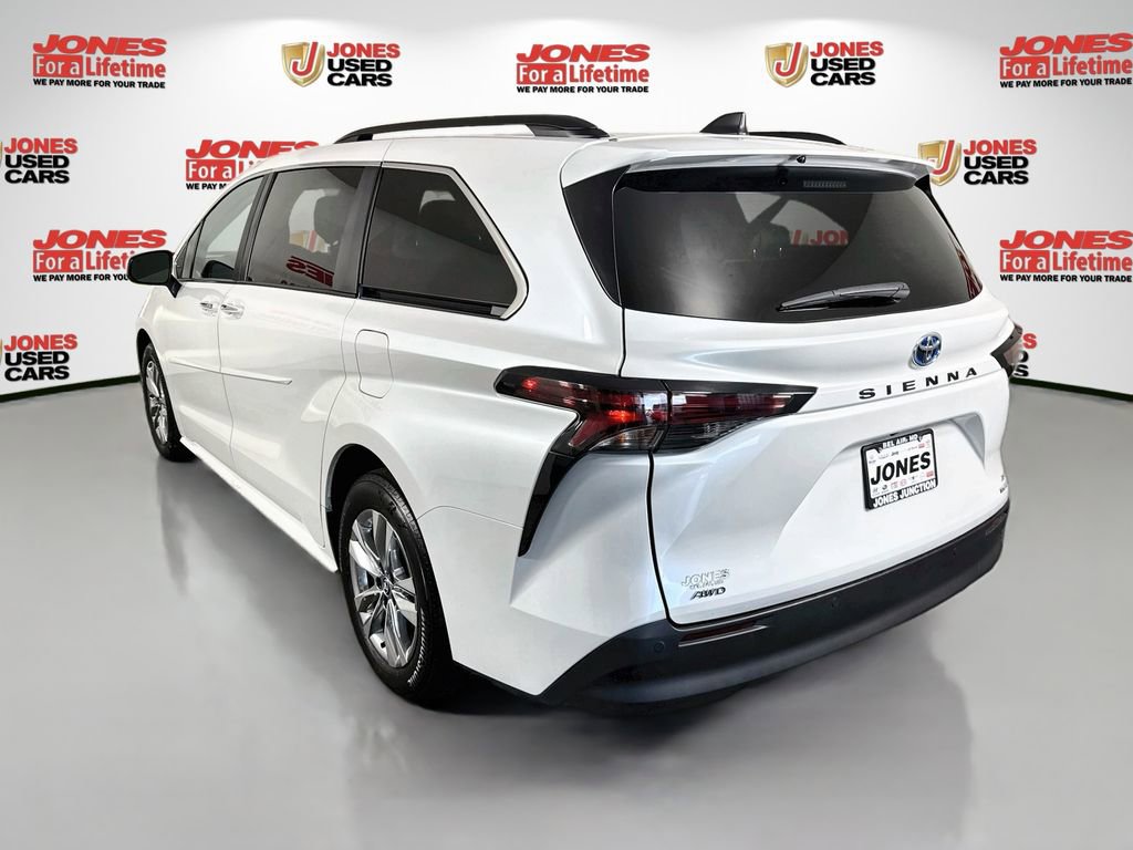 Certified 2024 Toyota Sienna XLE w/ XLE Plus Package AWD/4WD image 2