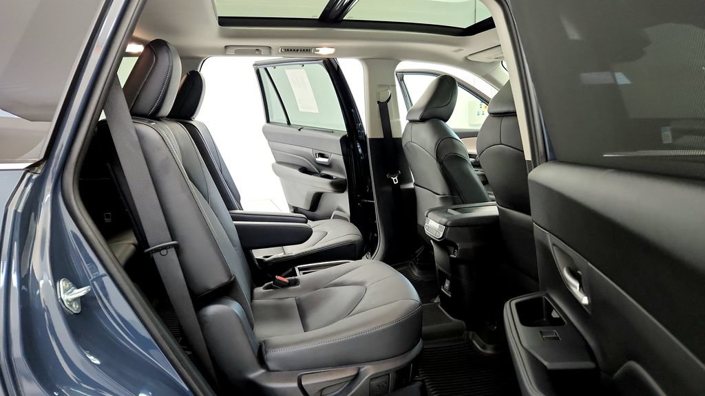 Certified 2024 Toyota Grand Highlander AWD image 18
