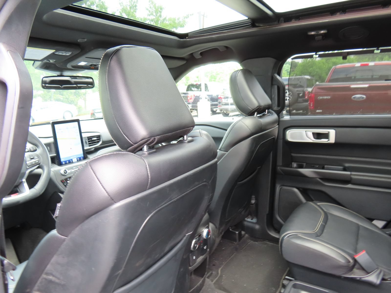 Used 2020 Ford Explorer ST w/ ST Street Pack AWD/4WD image 27