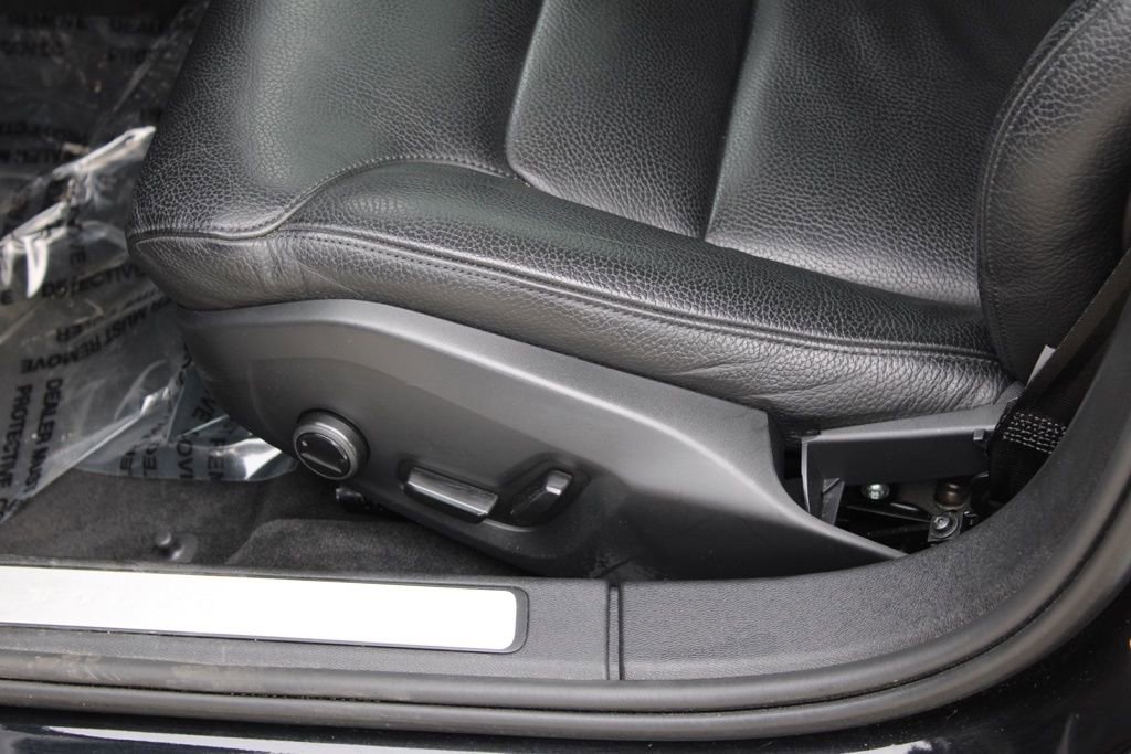 Used 2024 Volvo S60 B5 Plus image 16