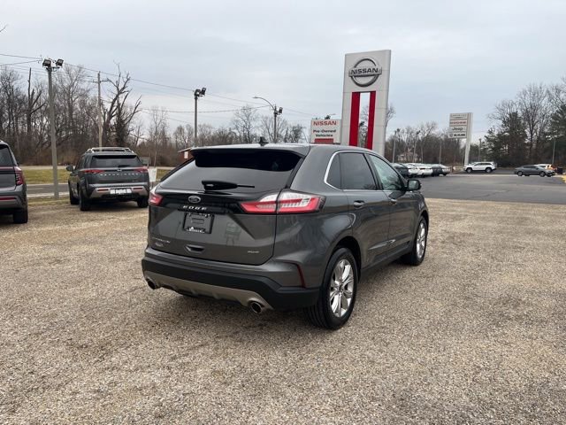 Used 2023 Ford Edge Titanium image 3