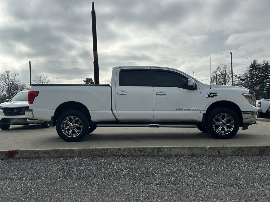 Used 2018 Nissan Titan SL w/ Chrome Package image 5