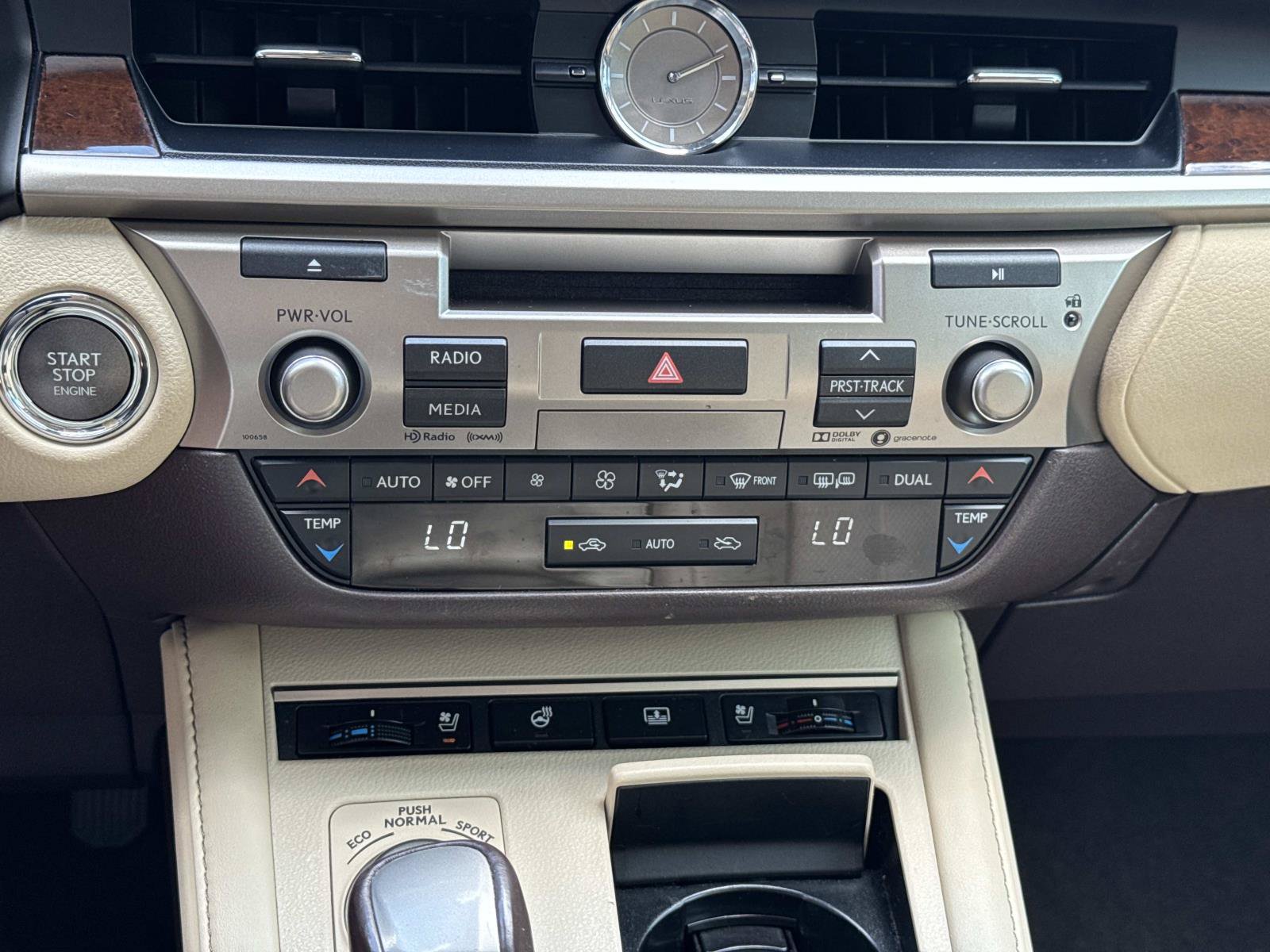 Used 2017 Lexus ES 350 w/ Luxury Package FWD image 25