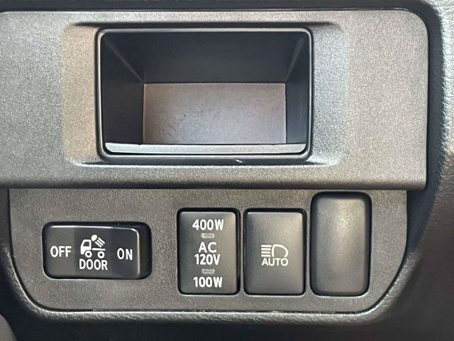 Used 2019 Toyota Tacoma TRD Sport AWD/4WD image 23