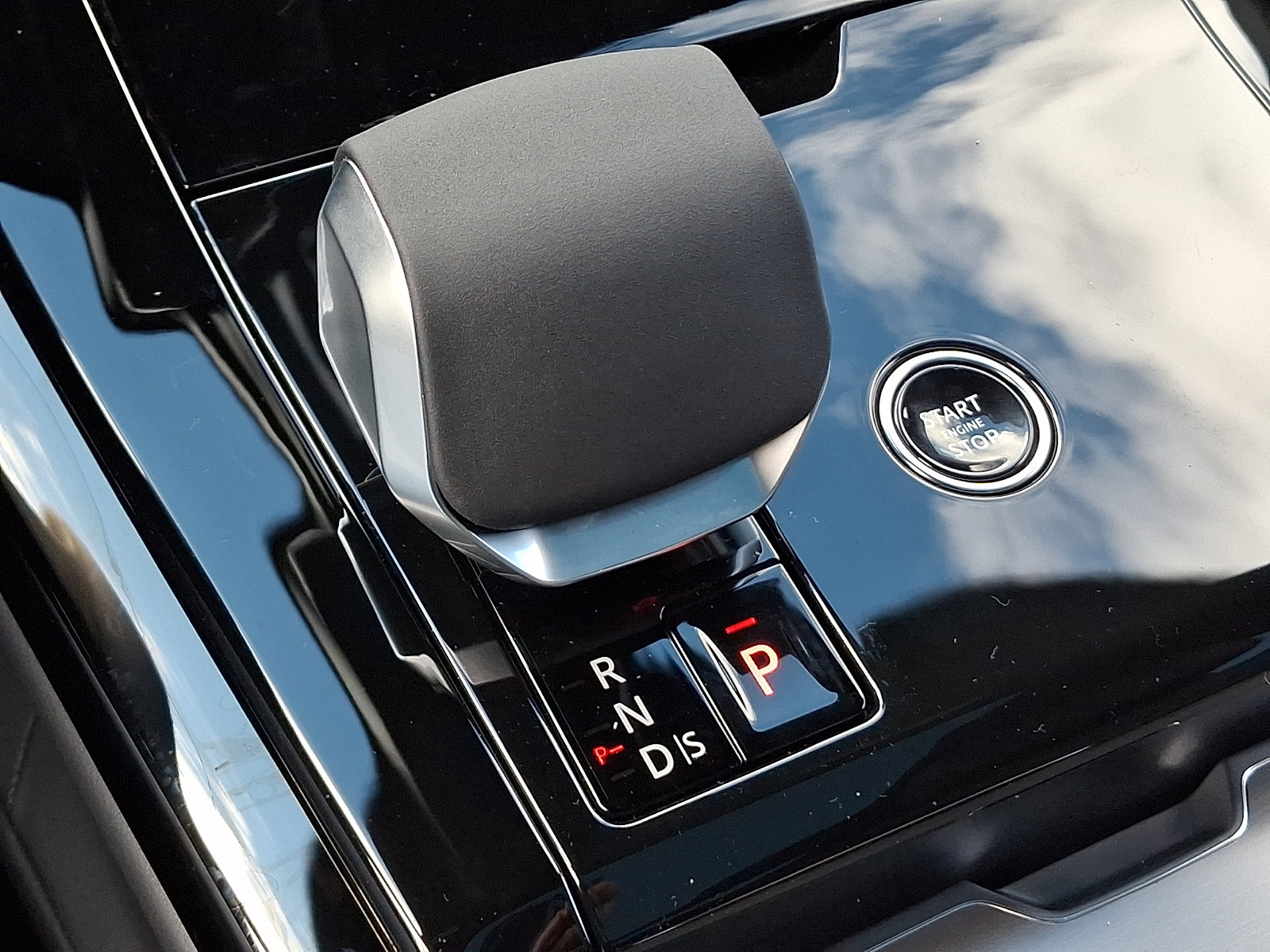 New 2027 Land Rover Range Rover Sport Dynamic SE AWD/4WD image 12