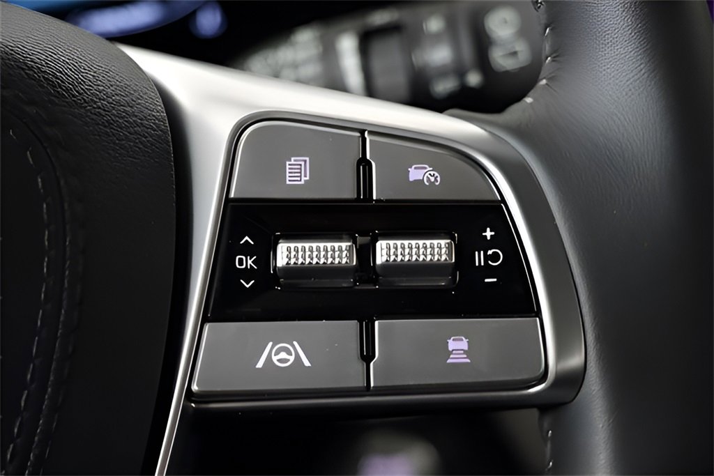 Used 2024 Kia Telluride LX image 18