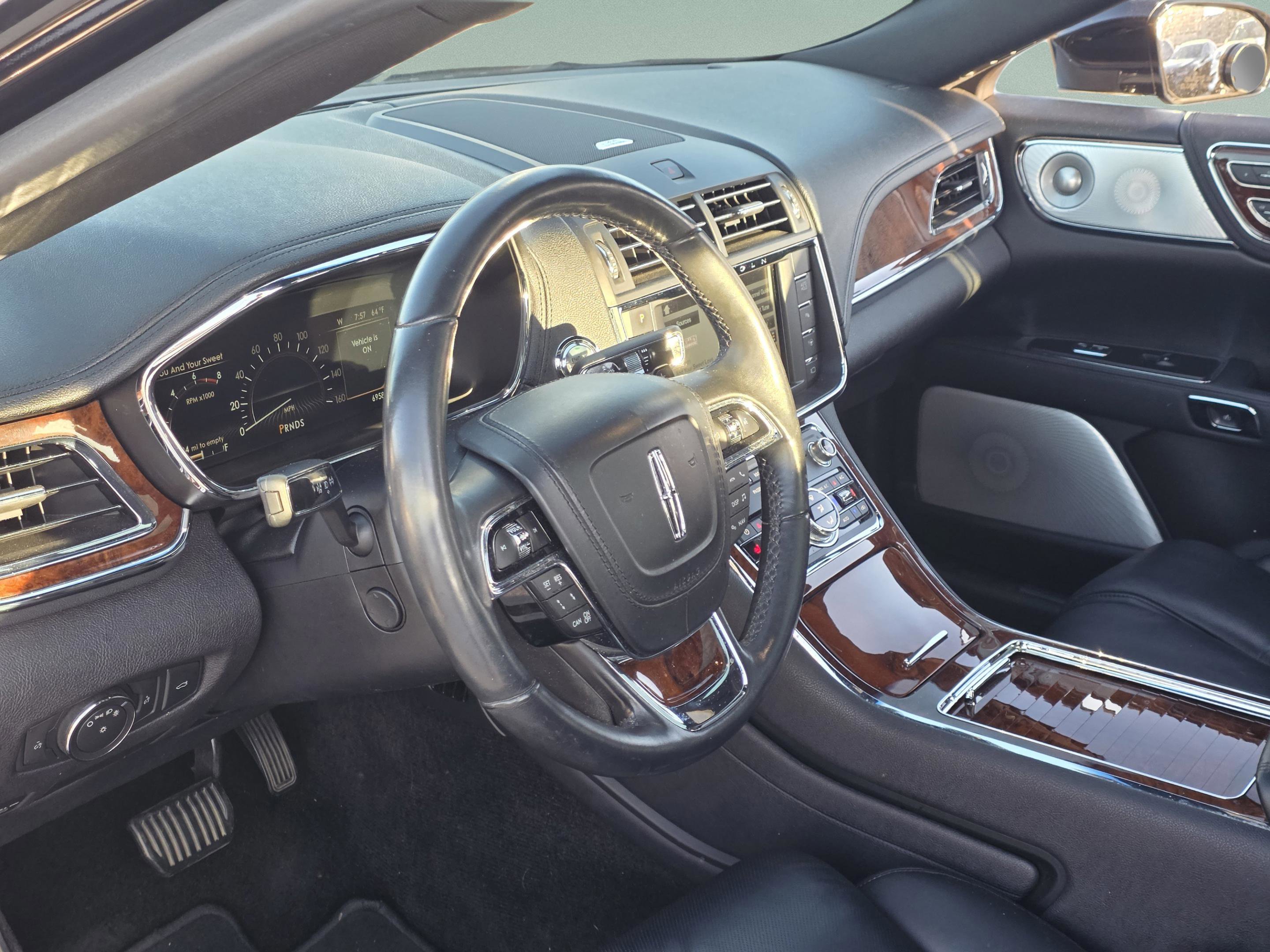 Used 2017 Lincoln Continental Reserve w/ Luxury Package AWD/4WD image 30
