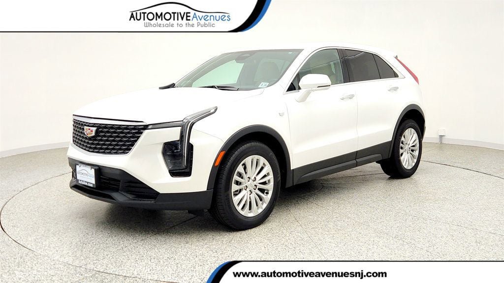 Used 2024 Cadillac XT4 Luxury w/ Cold Weather Package FWD video 1