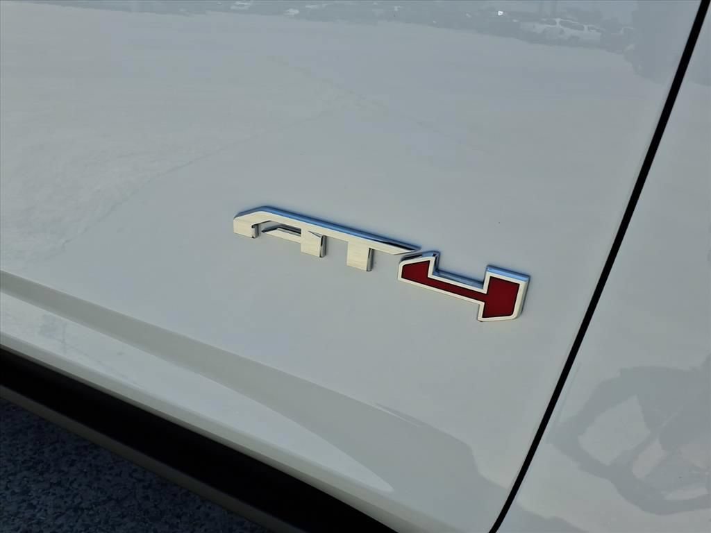 New 2026 GMC Yukon AT4 w/ AT4 Premium Plus Package AWD/4WD image 10