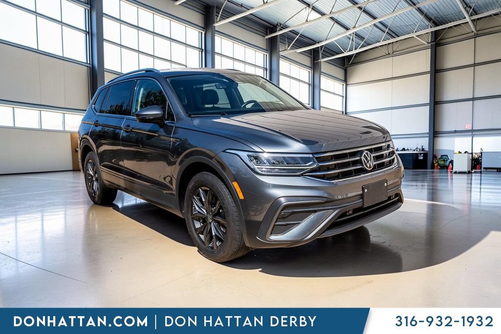 Used 2024 Volkswagen Tiguan SE AWD/4WD image 35