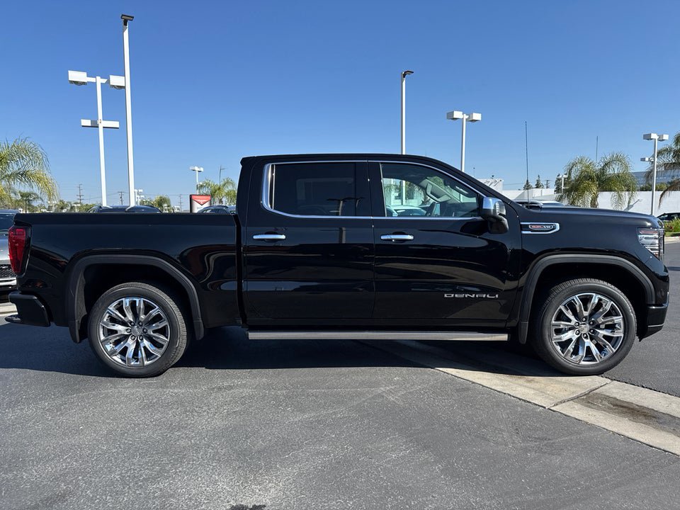 Used 2025 GMC Sierra 1500 Denali AWD/4WD image 7