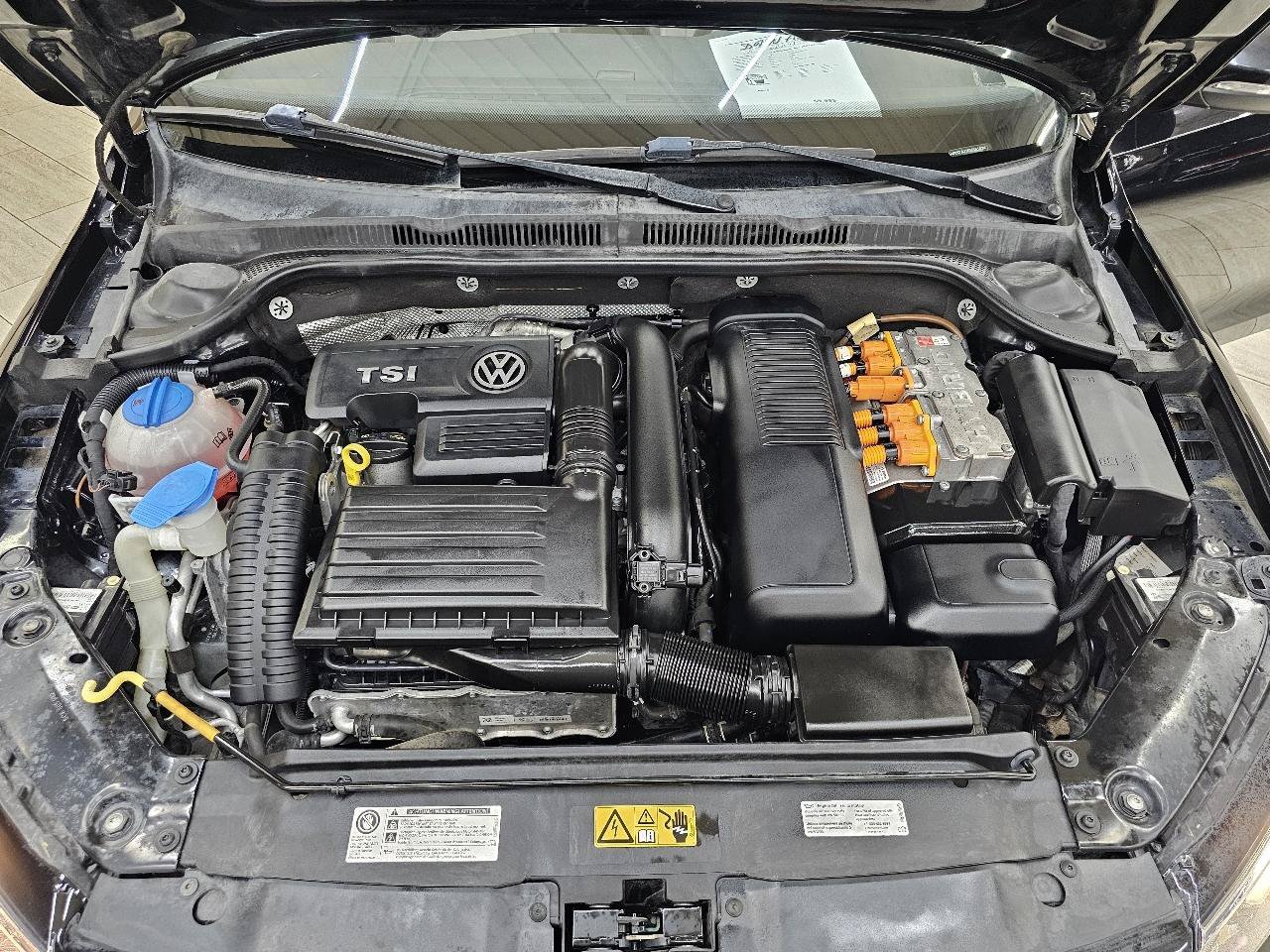 Used 2016 Volkswagen Jetta SEL Premium FWD image 39