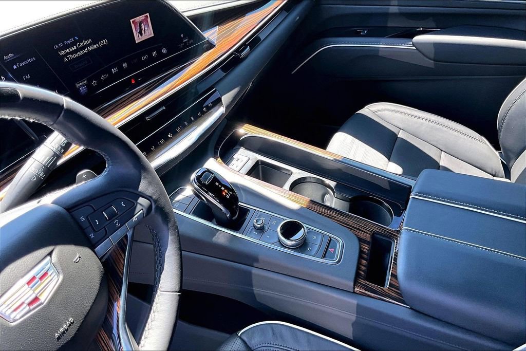 Used 2024 Cadillac Escalade ESV Premium Luxury w/ Performance Package RWD image 18