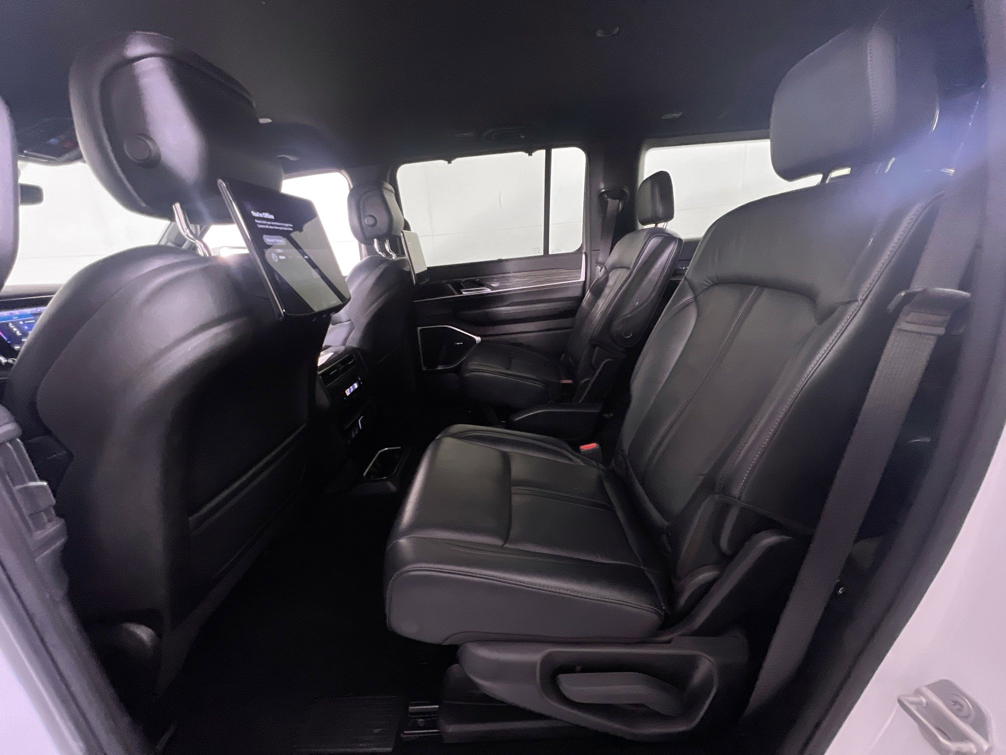 Used 2022 Jeep Wagoneer Series III w/ Convenience Group I image 25