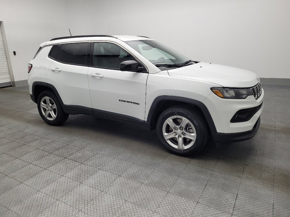 Used 2024 Jeep Compass Latitude image 11