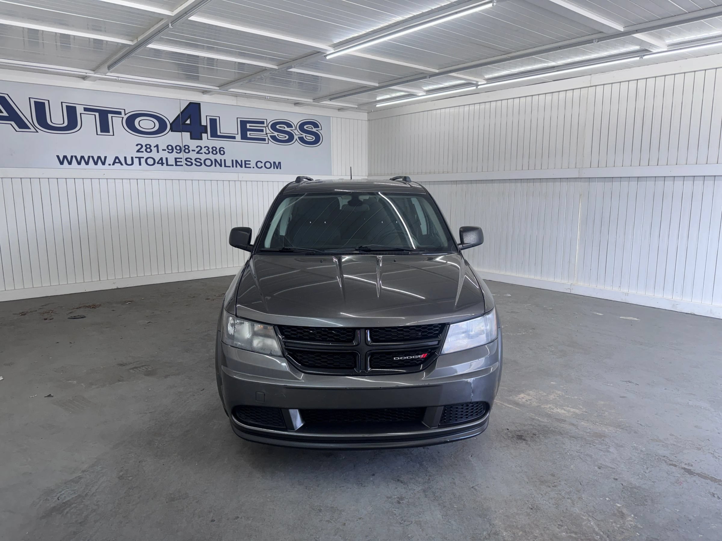 Used 2018 Dodge Journey SE w/ Popular Equipment Group FWD image 2