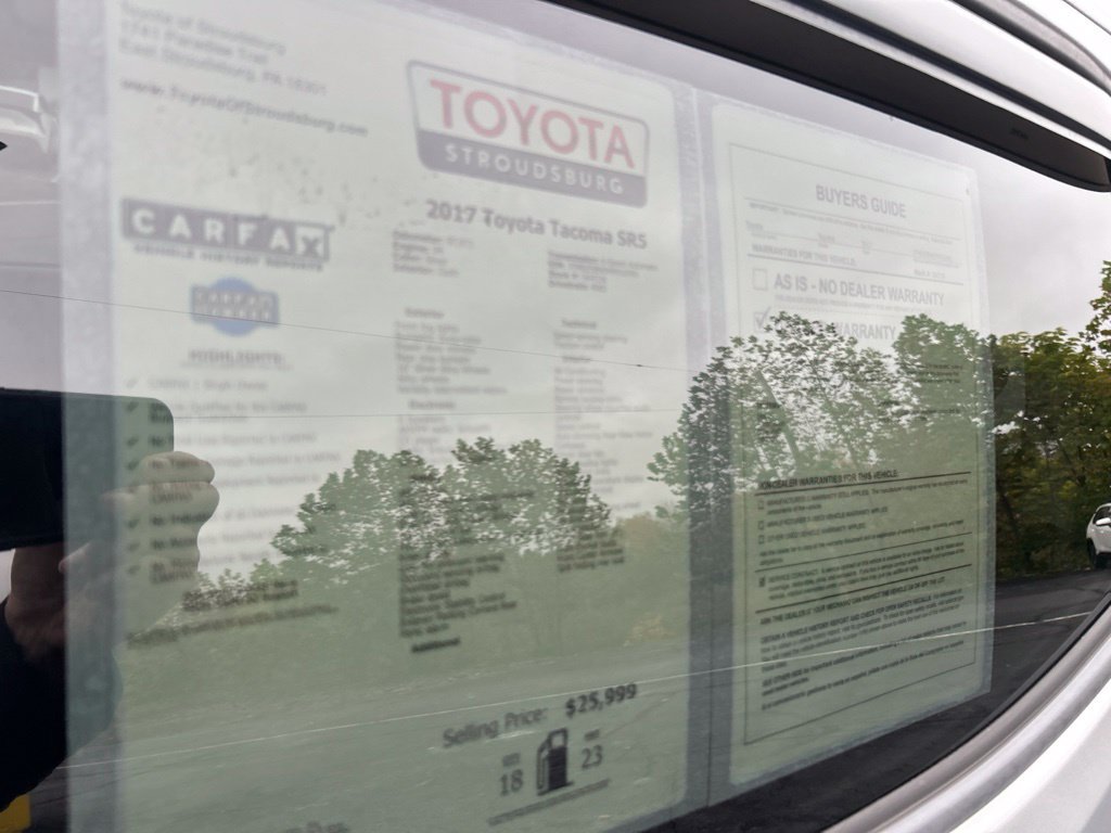 Used 2017 Toyota Tacoma SR5 AWD/4WD image 30