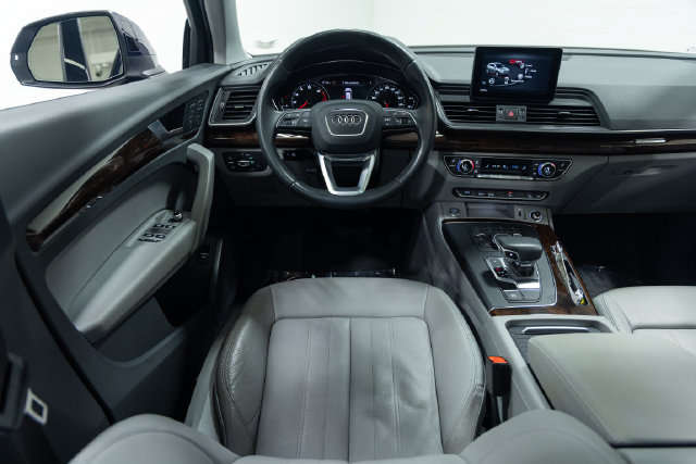 Used 2020 Audi Q5 2.0T Premium AWD/4WD image 3