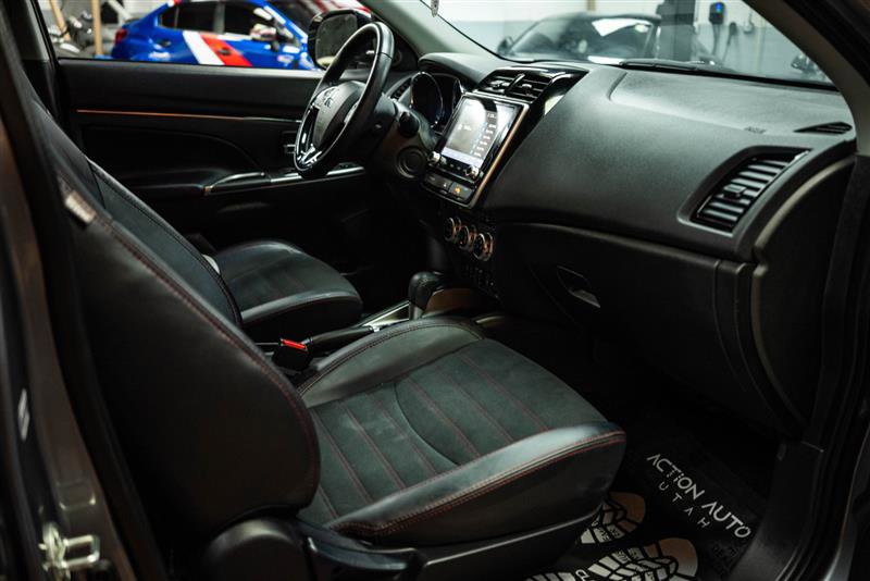 Used 2024 Mitsubishi Outlander Sport SE AWD/4WD image 13
