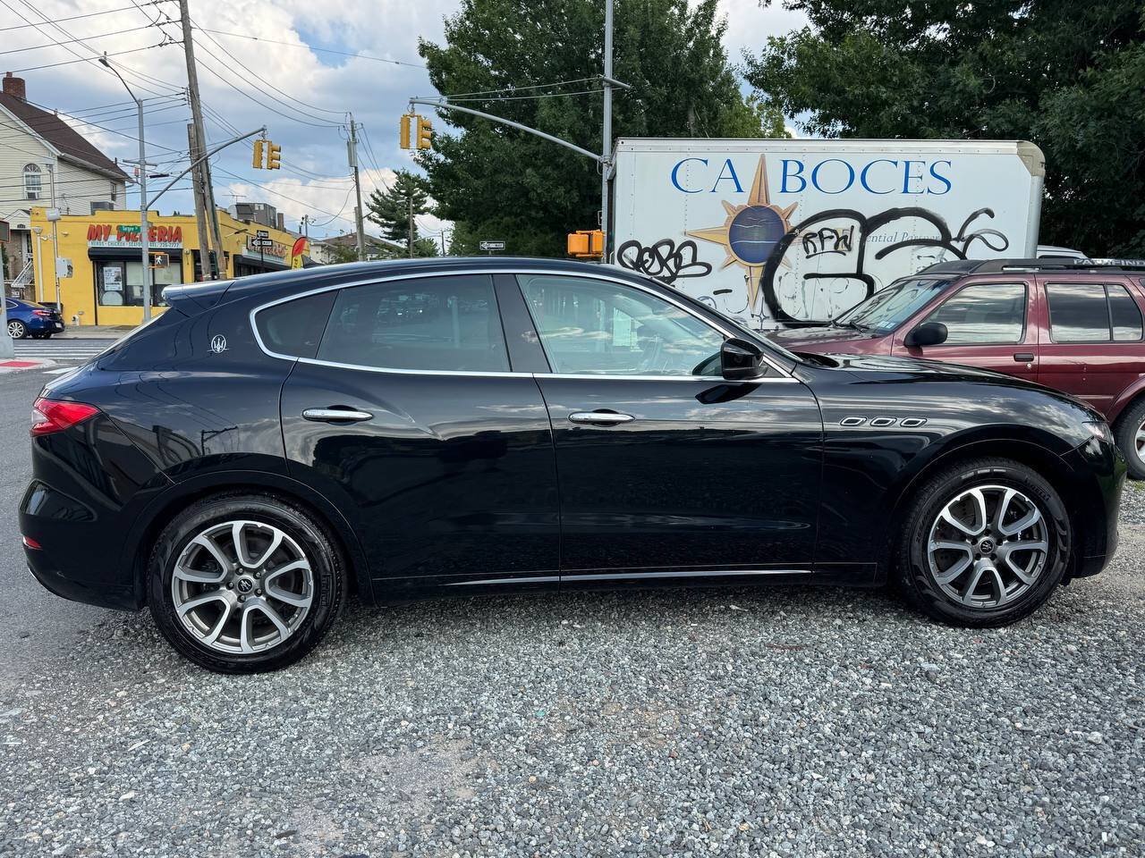 Used 2020 Maserati Levante S AWD/4WD image 4